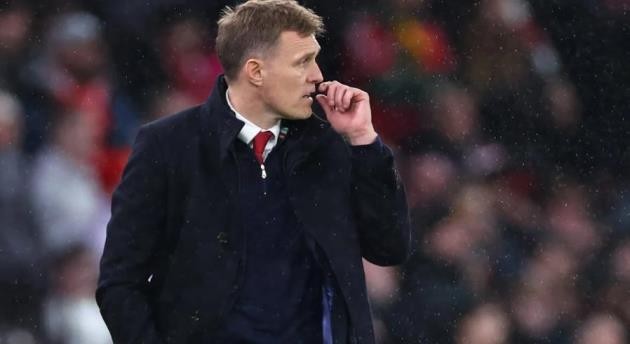 Fletcher gặp nhiều khó khăn khi phải kế thừa Amorim.