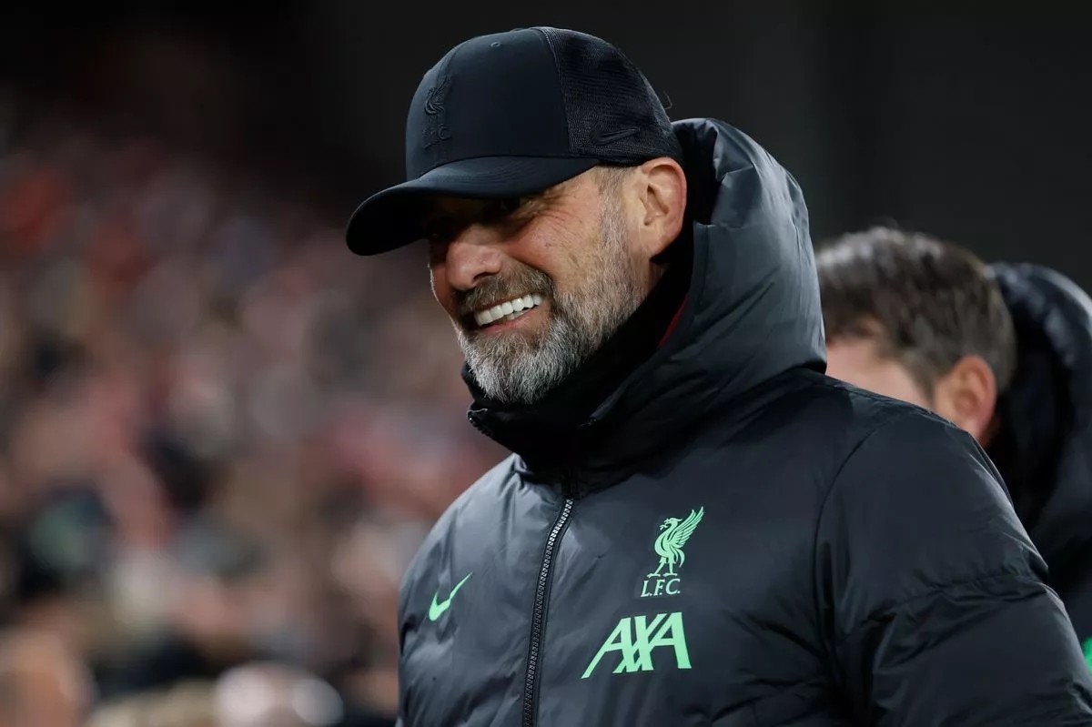 Jurgen Klopp thừa nhận đã có những cuộc điện thoại sau khi Xabi Alonso bị sa thải.