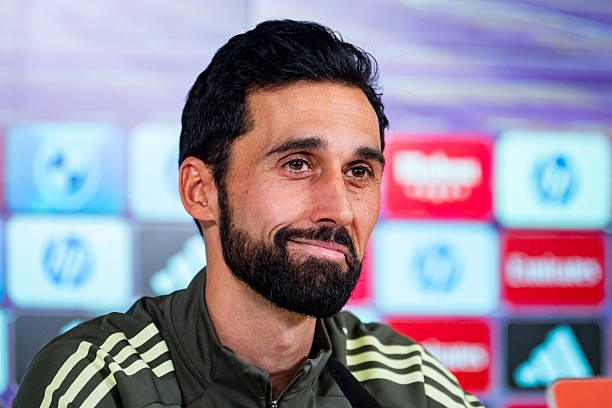Arbeloa sắp trải qua trận đấu đầu tiên trên cương vị HLV Real Madrid. 
