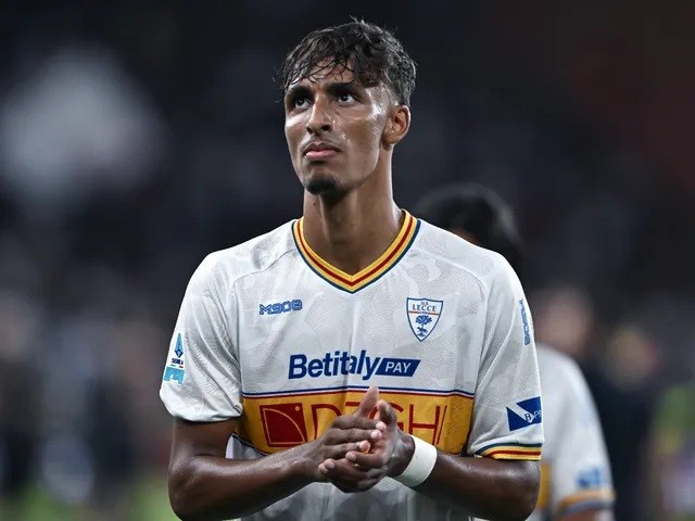 Lecce đang ở gần nhóm đèn đỏ.