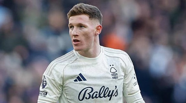 Elliot Anderson nằm trong tầm ngắm của Manchester United.