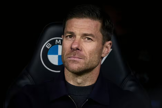 HLV Alonso được liên kết với nhiều đội bóng lớn sau khi chia tay Real.