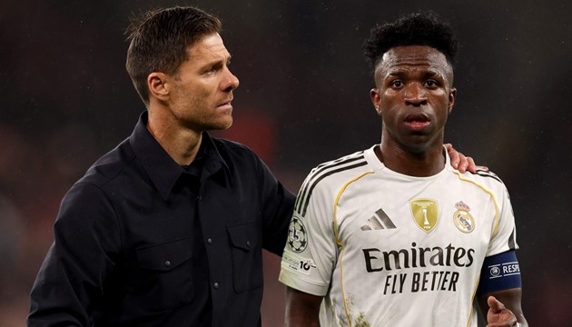 Xabi Alonso và Vinicius Junior đã xảy ra mâu thuẫn khó hàn gắn.