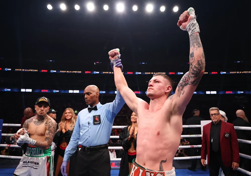 Callum Walsh từng gây ấn tượng trên võ đài của sự kiện Canelo vs Crawford.