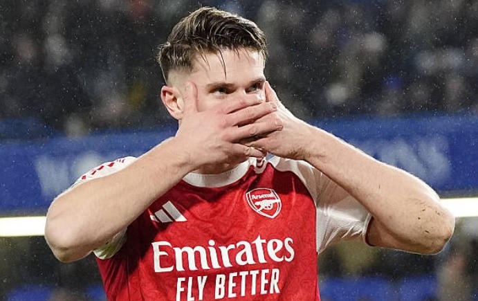 Anh để lại dấu ấn rõ nét trong chiến thắng của Arsenal.