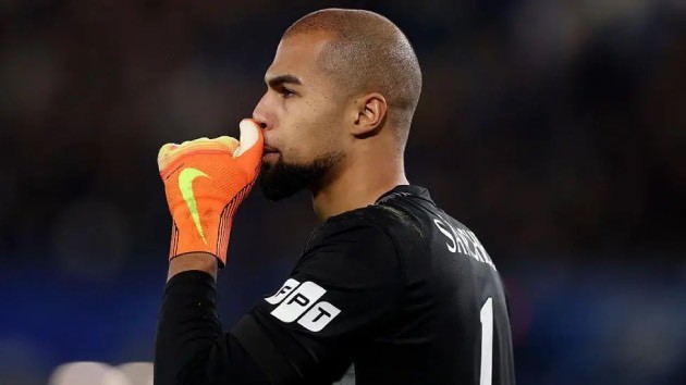 HLV Rosenior không đổ lỗi thất bại cho thủ thành Sanchez.