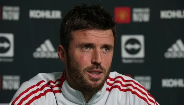 Michael Carrick muốn giữ Kobbie Mainoo ở lại Man United.