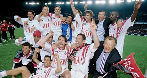  OGC Nice trong giai đoạn suy thoái đã bất ngờ đăng quang .