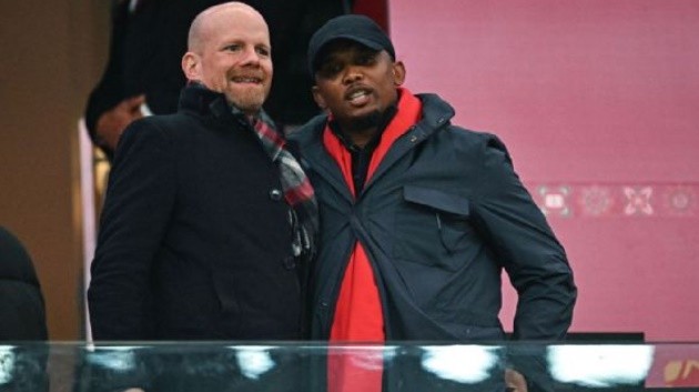 Eto'o bị Liên đoàn bóng đá châu Phi phạt nặng.