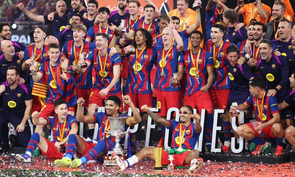Barca đang hưng phấn sau khi đánh bại Real ở chung kết Siêu Cúp.