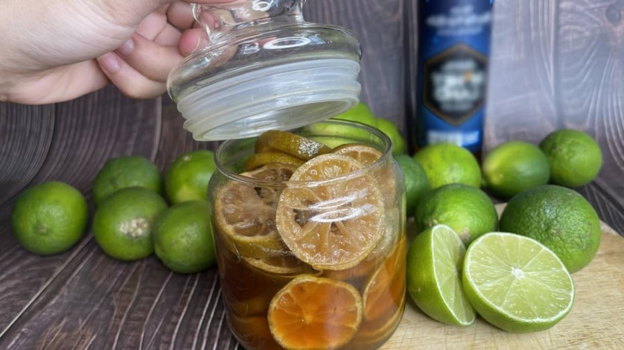 Nước chanh muối mật ong mang lại nhiều lợi ích cho sức khỏe.