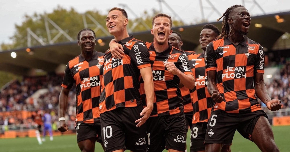 Lorient đánh bại Monaco ở trận lượt đi.