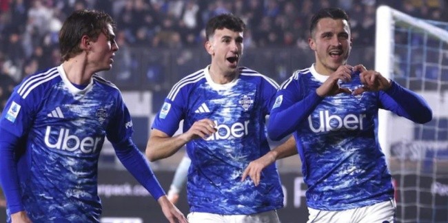 Como có bàn mở tỷ số ngay phút thứ 10.