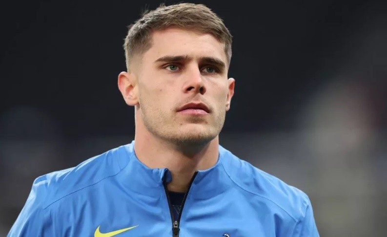 Van de Ven đứng trước những đồn đoán về tương lai.