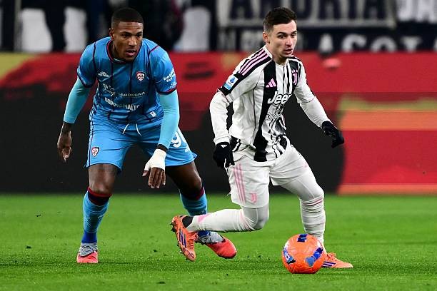 Juventus chuẩn bị hành quân đến sân của Cagliari. 