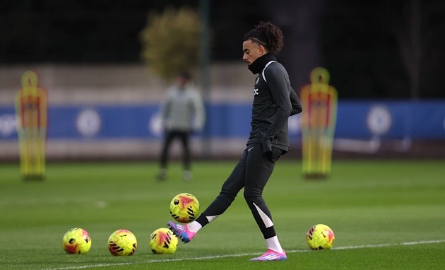 Gusto tiếp tục vắng mặt