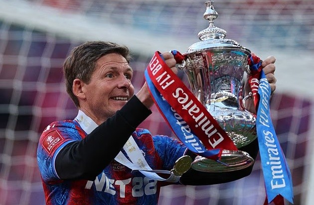 Glasner chia tay Palace vào cuối mùa.