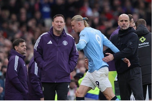 Haaland nói riêng và hệ thống của Man City nói chung đều bế tắc trước đấu pháp mà Carrick triển khai.