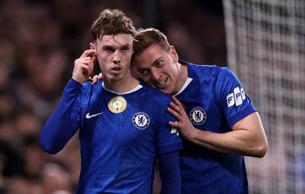 Palmer lập công từ penalty giúp Chelsea thắng cách biệtt