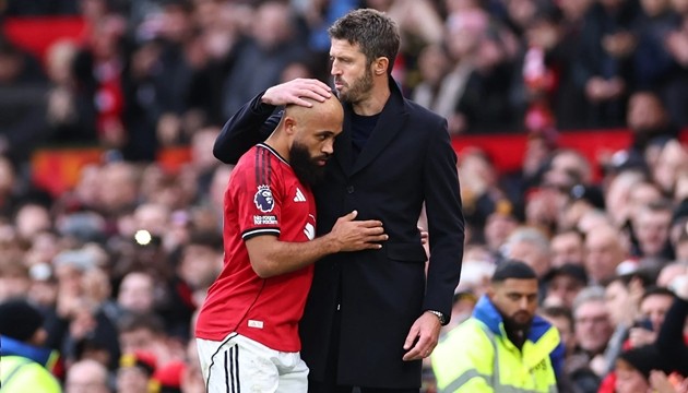 Carrick chứng minh bản thân rất khác so với Amorim.