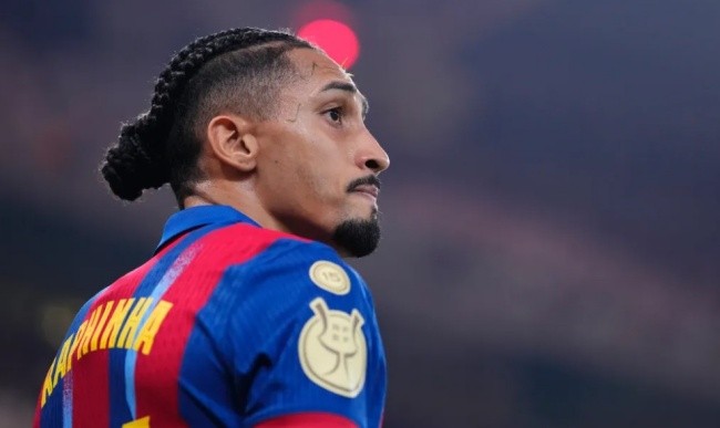Raphinha sẽ ngồi ngoài bởi chấn thương.