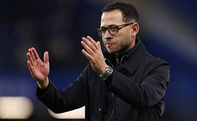 Liam Rosenior tiết lộ tình hình nhân sự của Chelsea.
