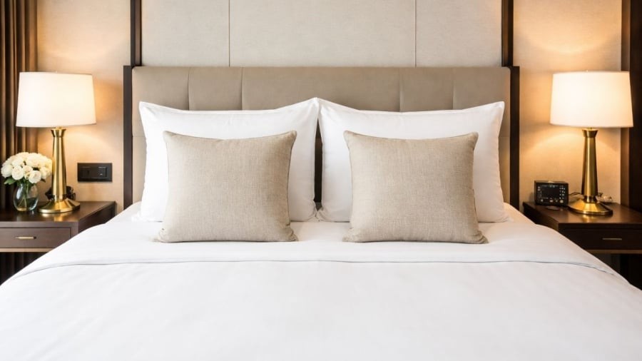 Rất nhiều người còn chưa biết hai chiếc gối vuông để làm gì