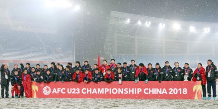 Thầy trò HLV Park Hang-seo dù thua trận nhưng đã để lại những hình ảnh vô cùng đáng nhớ tại Thường Châu năm ấy. Ảnh: VFF.