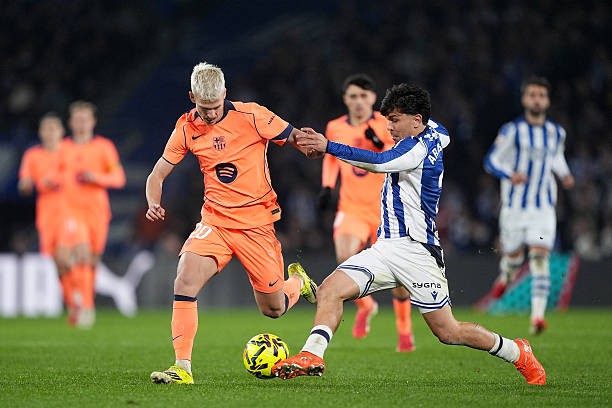 Barcelona bỏ lỡ nhiều cơ hội ăn bàn trước Real Sociedad.