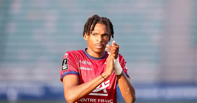 Jeremy Jacquet được cả hai ông lớn thành London săn đón.