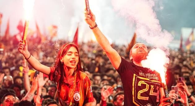 Các trận đấu tại Super Lig luôn có sự cạnh tranh khốc liệt.