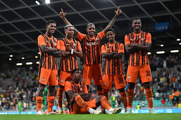 Shakhtar Donetsk hiện vẫn đang thống trị bóng đá Ukraine. 