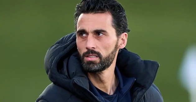 Alvaro Arbeloa đã bất ngờ được đôn lên làm HLV trưởng Real.