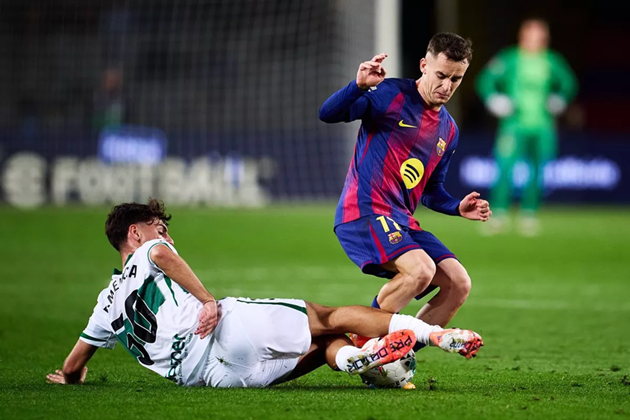 Marc Casado được Man Utd liên hệ chiêu mộ.