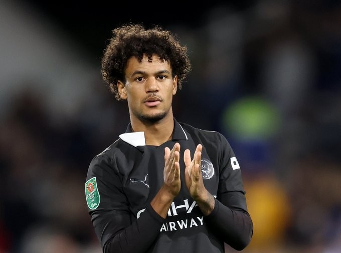 Oscar Bobb có thể rời Man City ngay kỳ chuyển nhượng Đông.