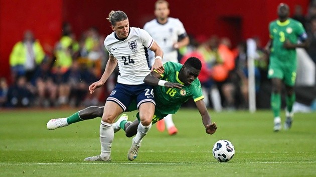 Gallagher trở lại Ngoại hạng Anh để tìm suất đá chính