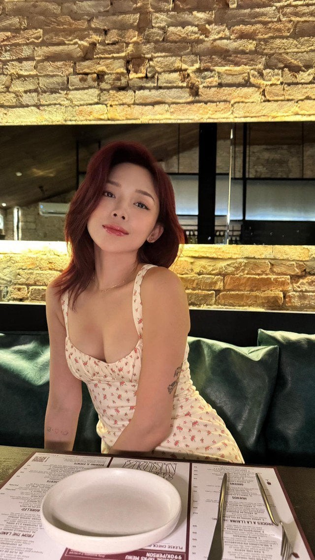 Trước biến cố hôn nhân, Tóc Tiên vốn đã ghi dấu ấn mạnh mẽ trong lòng người hâm mộ nhờ giọng hát cá tính cùng ngoại hình trẻ trung vượt thời gian.