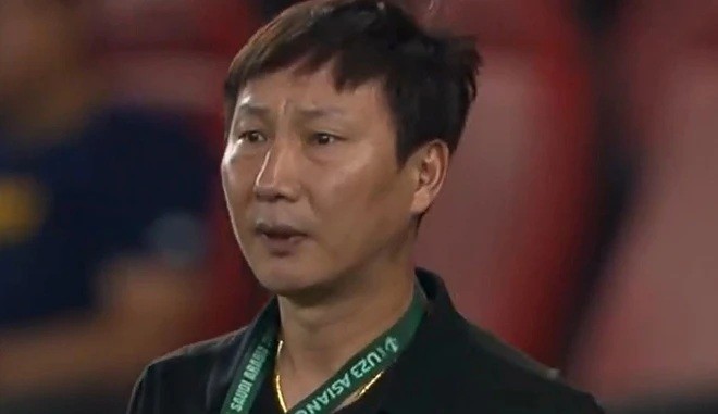  HLV Kim Sang-sik sẽ phải gặp Hàn Quốc ở trận tranh hạng ba.