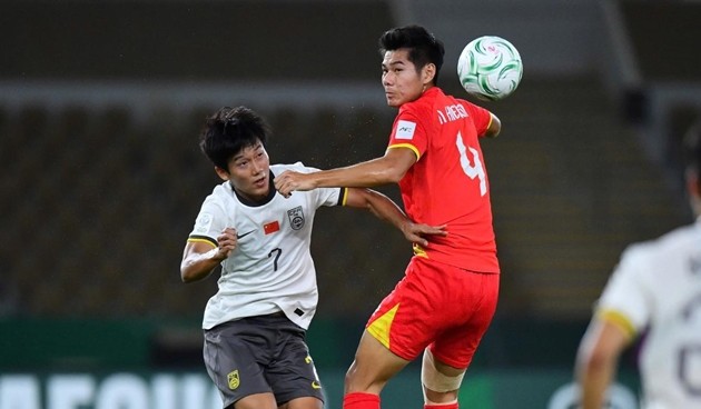 Việc Hiểu Minh rời sân khiến U23 Việt Nam rơi vào thế bị động.