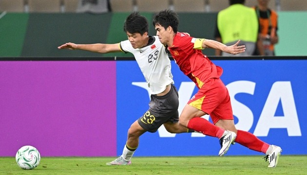 Khuất Văn Khang và các đồng đội bị U23 Trung Quốc khuất phục.