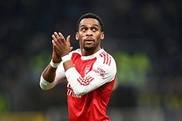 Jurrien Timber – 7.2 Cú sút hụt của anh vô tình trở thành đường kiến tạo hoàn hảo cho bàn mở tỷ số của Jesus. Tuy nhiên, Timber không có phong độ phòng ngự tốt nhất khi để thua tới 6 trong 7 pha tranh chấp tay đôi và tỏ ra khá mệt mỏi. Anh được thay ra sau hơn một giờ thi đấu.