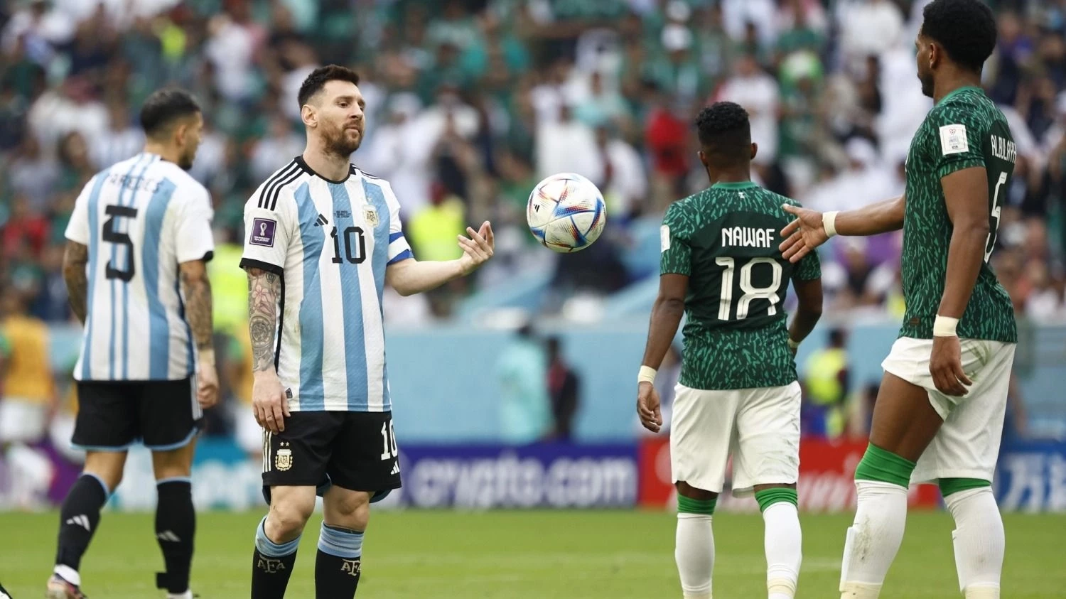 Ảo ảnh bất bại tan vỡ dưới nắng Qatar.