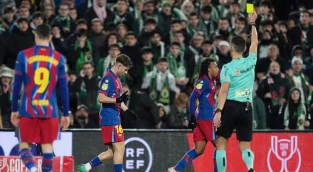 Barca phải cẩn trọng để tránh thẻ phạt trước .