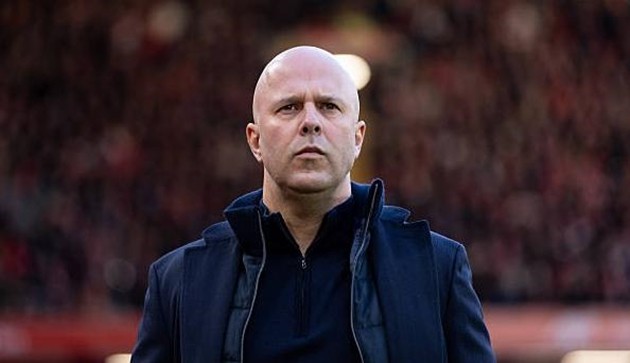 Arne Slot đang gặp nhiều khó khăn tại Liverpool.