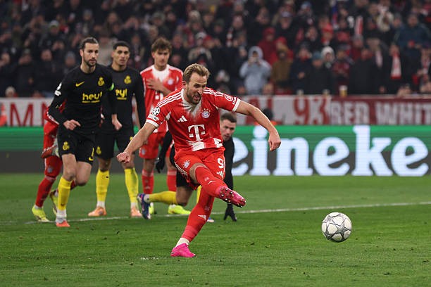 Harry Kane tiếp tục tỏa sáng cùng Bayern Munich.