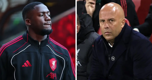 Sự vắng mặt của Konate được HLV Slot làm rõ.