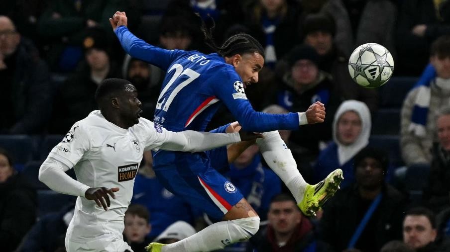 Malo Gusto — 7.6: Chiến thắng trong phần lớn các pha tranh chấp tay đôi và luôn sẵn sàng dâng cao hỗ trợ tấn công.