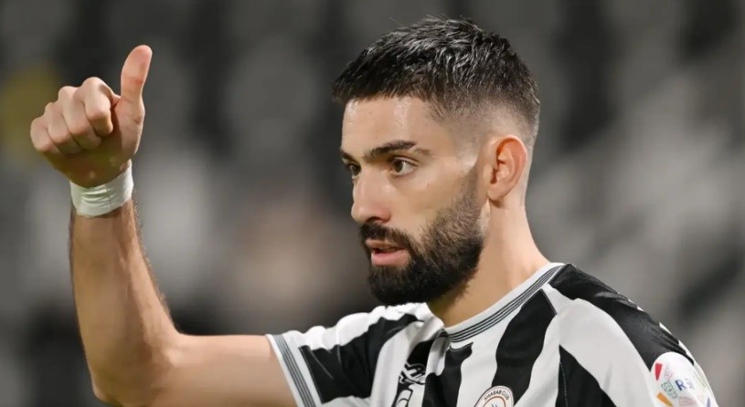 Yannick Carrasco muốn trở lại châu Âu thi đấu.