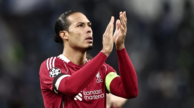 Van Dijk ca ngợi tinh thần chiến đấu của toàn đội
