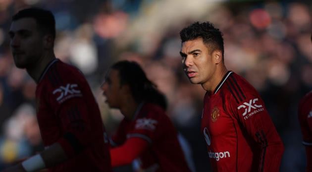 MU buộc phải củng cố tuyến giữa sau khi chia tay Casemiro.